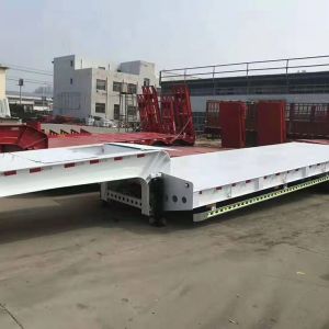 鉤機(jī)板半掛車