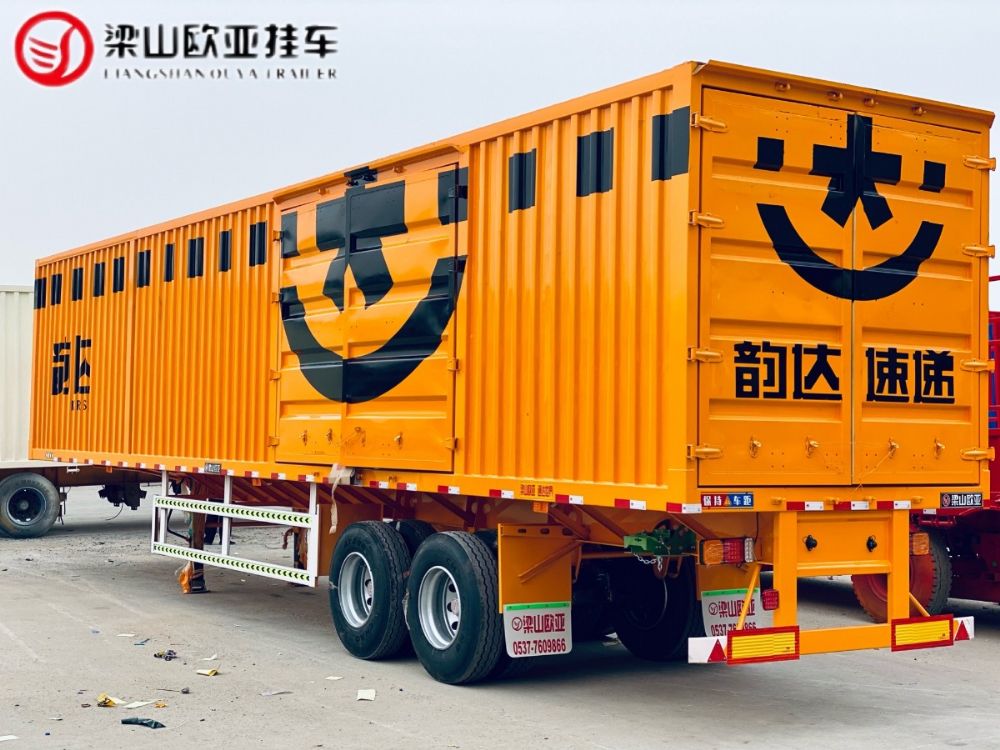 集裝箱運輸半掛車